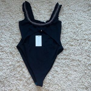 NWT Something Navy Black Ruffle Cut One Piece Swimsuit Cut out Stomach Size XL